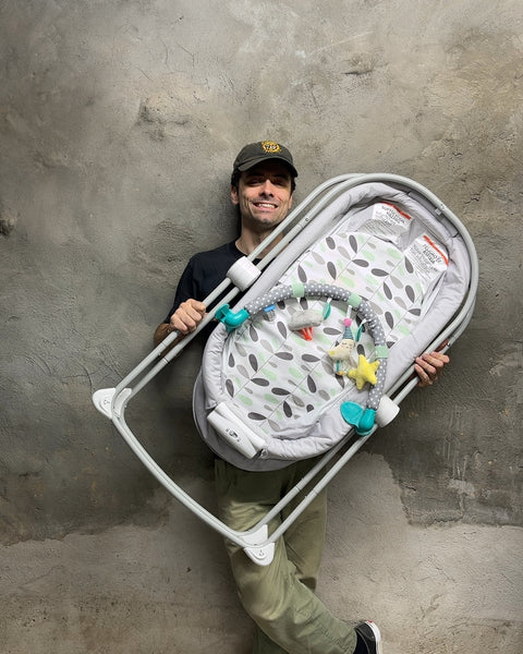Fisher-Price Soothing View Vibe Bassinet In Great Condition