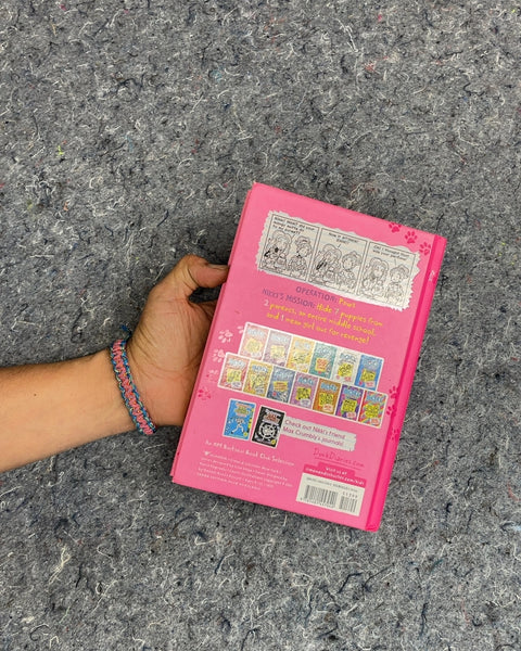 Dork Diaries: Tales from a Not-So-Perfect Pet Sitter by Rachel Renee Russell