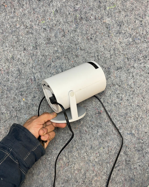 HY 300 Projector