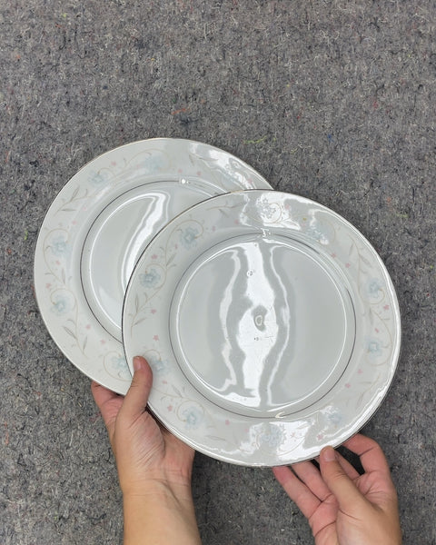 White Floral Dinner Plates, Set of 2