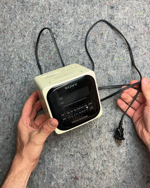 Vintage Sony Dream Machine Digital Clock Radio ICF-C318