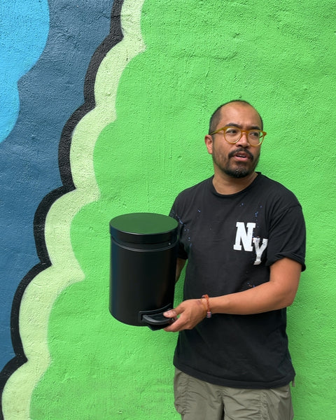 Black Round Pedal Trash Can