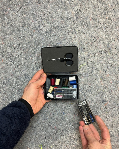 Royal Traveller by Samsonite Sewing Kit