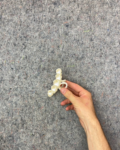 Pearl Hair Claw Clip