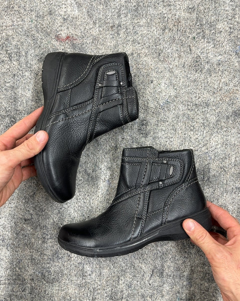 Clarks Carleigh Style Black Leather Ankle Boots, Size 6.5 W or EU 37