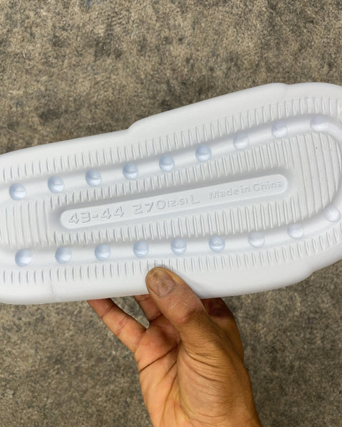 Mellow Cloud Slide Sandals in White, Size 43-44