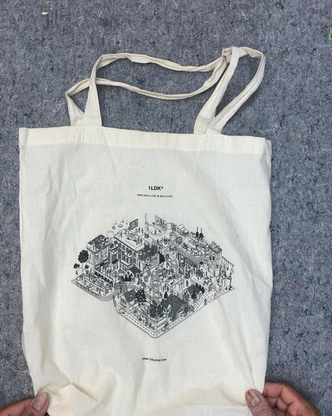 1LDK Non-Daily Life in Daily Life Tote Bag
