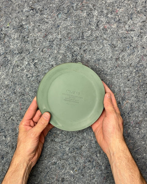 Mushie Green Divided Suction Plate
