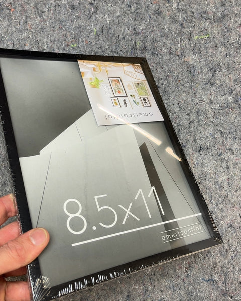 Americanflat Picture Frame, 8.5x11"