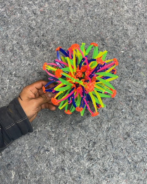 Colorful Expandable Sphere Toy