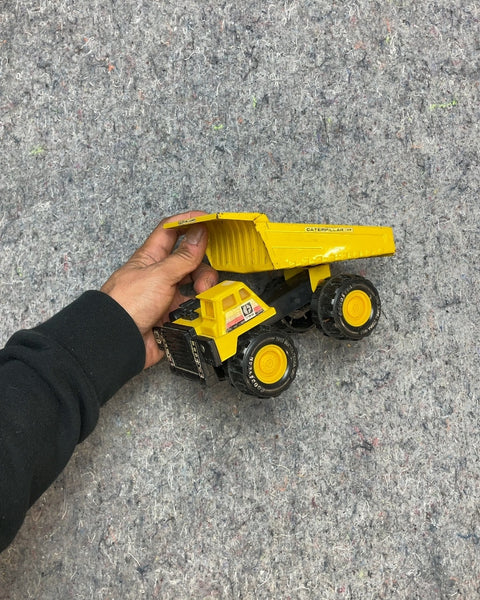 Caterpillar Metal Dump Truck