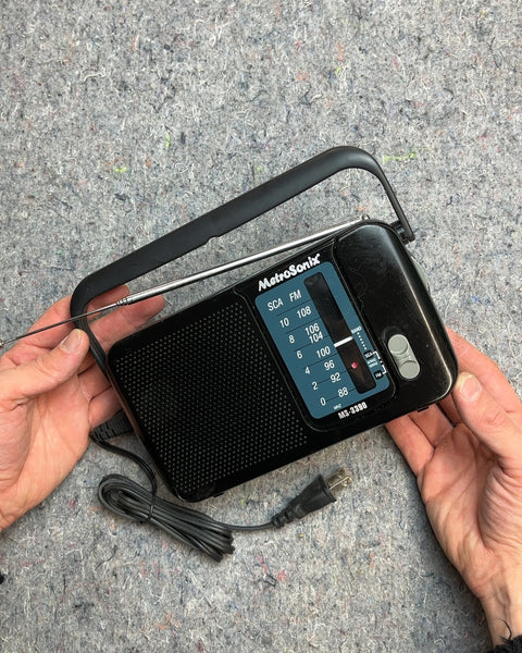 Vintage MetroSonix AM FM Radio MS-3388