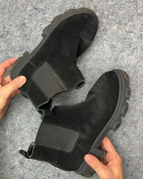 Urban Outfitters Black Suede Chelsea Boots, Size EU 42