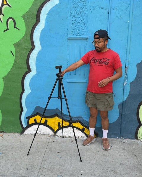 Lightweight Aluminium Tripod Stand That Will Work For Both Your Phone & Camera