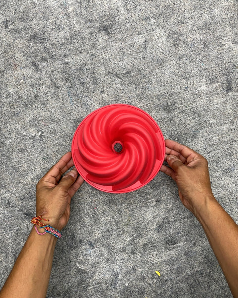 Red Silicone Spiral Bundt Cake Pan