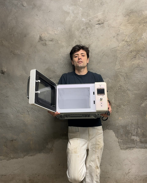 Daewoo Retro Countertop Microwave, 0.7-cu ft