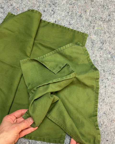 Two Green Cloth Napkins That Will Make You Want To Open A Restaurant