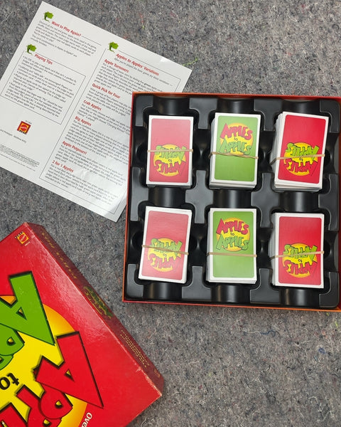 Apples to Apples Party Box