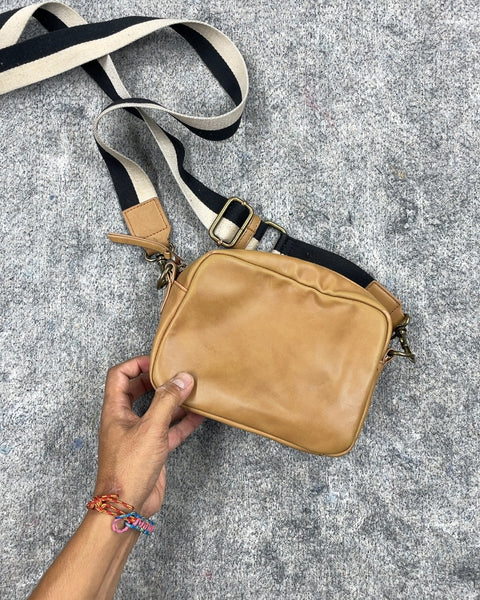 Universal Thread Tan Crossbody Bag