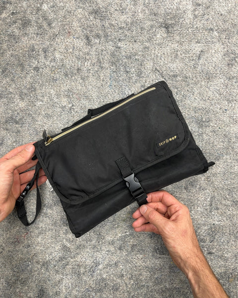 Skip Hop Pronto Baby Changing Station Clutch