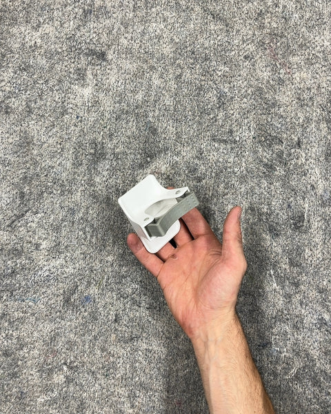 Command Broom and Mop Gripper