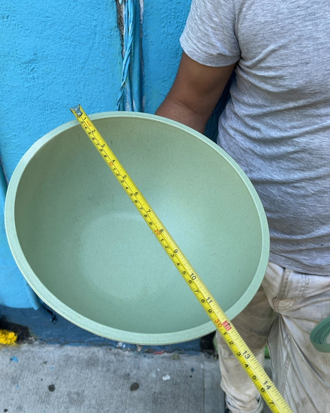 Green Plastic Mixing Bowl with Lid