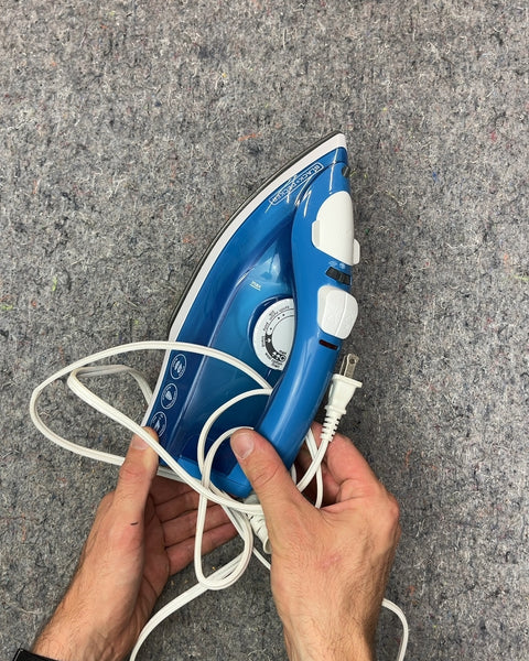 Black+Decker Blue and White Steam Iron