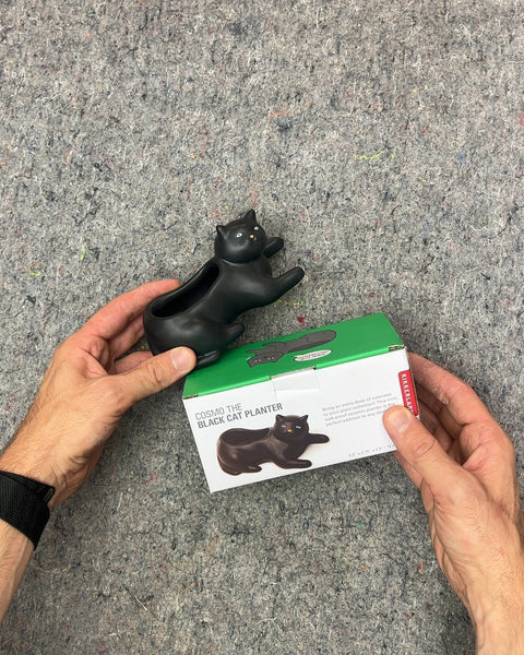 Kikkerland Cosmo The Black Cat Planter