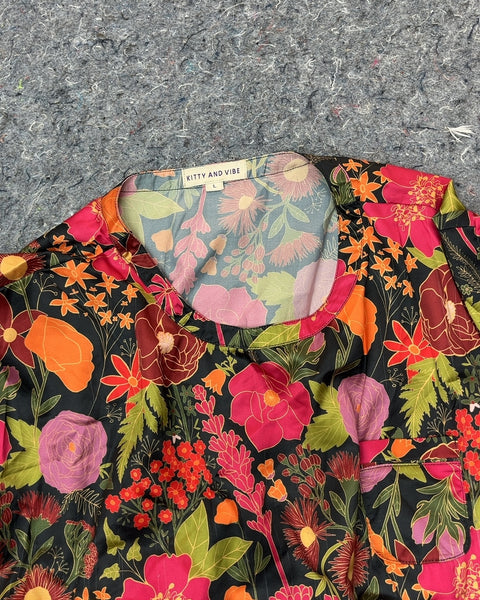Kitty and Vibe Floral Print T-Shirt, Size L