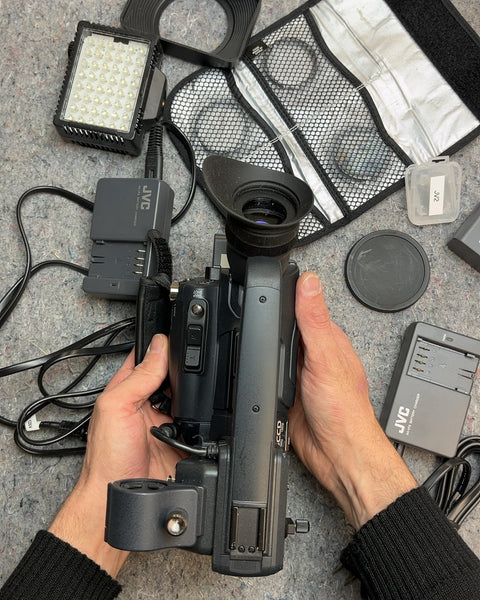 JVC GY-HM100U HD Pro Camcorder With A Whole Bunch Of Accessories, Works & Excellent Condition