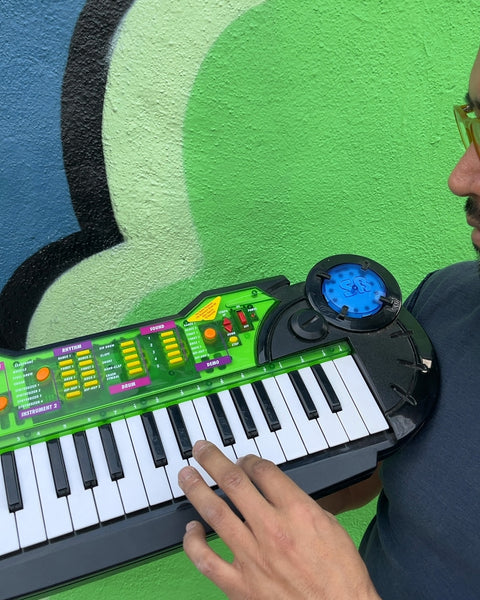 Pretty Dope Toy Keyboard With A Lot Of Sound Effects