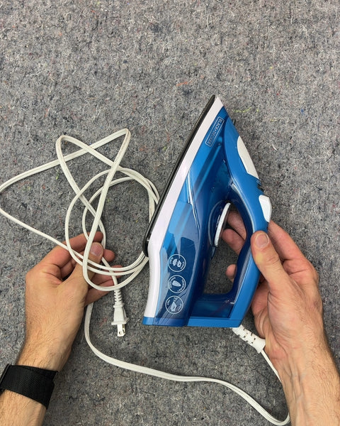 Black+Decker Blue Steam Iron