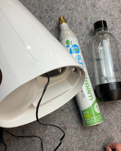 SodaStream Spirit One Touch Sparkling Water Maker