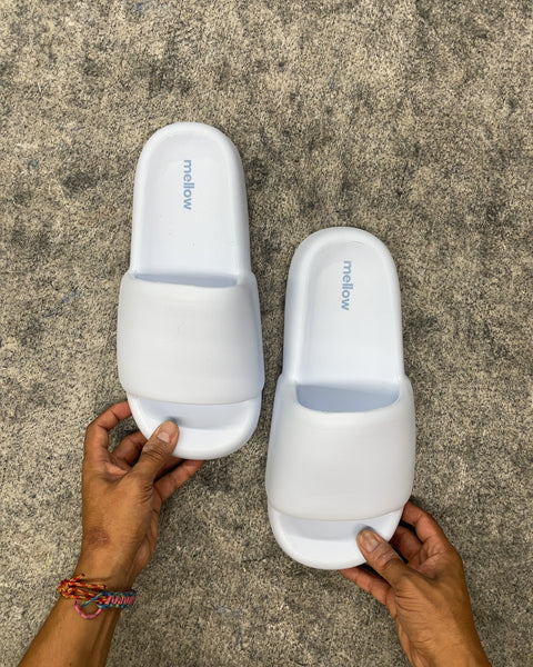 Mellow Cloud Slide Sandals in White, Size 43-44
