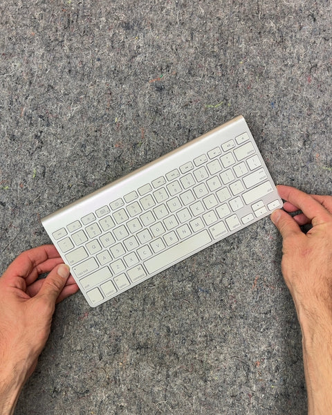 Apple Magic Keyboard 1, Battery Powered