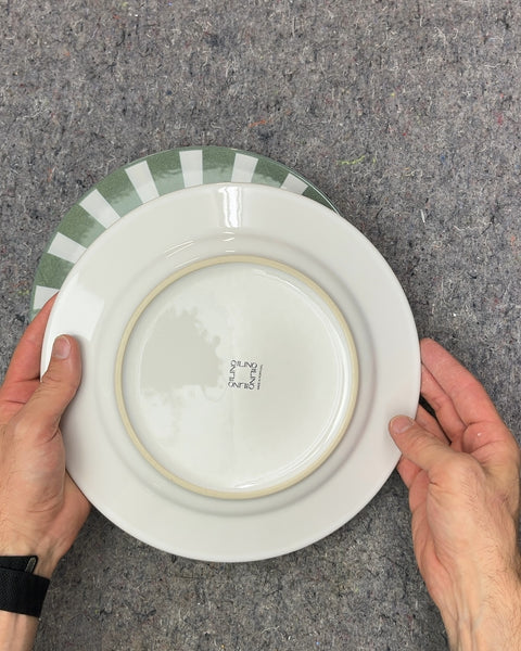 Two Sexy Lino Essentials Dinner Plates