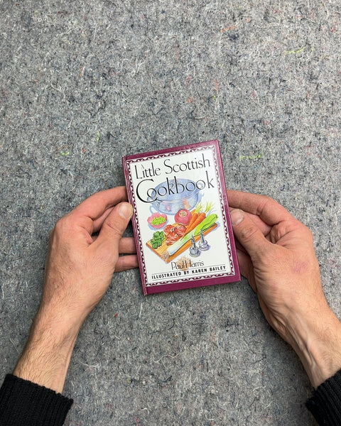 Little Scottish Cookbook by Paul Harris