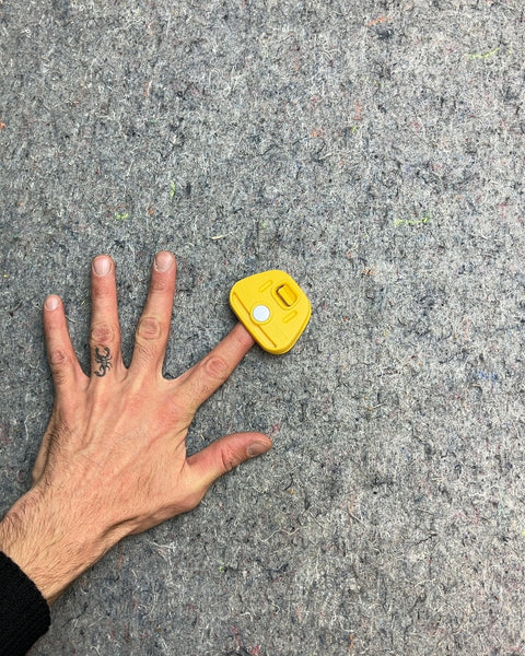 A Lil' Clip That's Also A Magnet