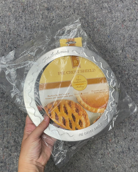 Mrs. Anderson's Baking 9 Inch Pie Crust Shield