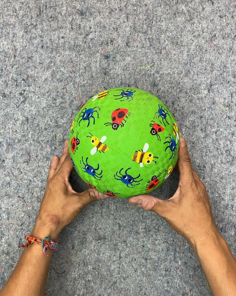 Bug Dodge Ball