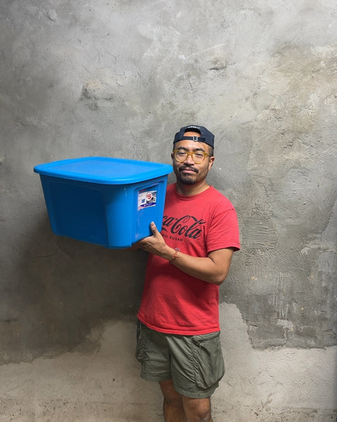 Blue Plastic Storage Bin with Lid, 10 Gallons