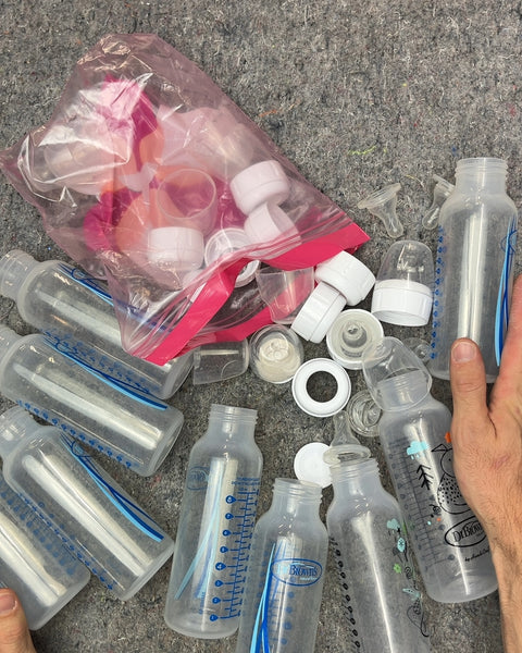 A Whole Lot Of Dr Browns Plastic Baby Bottles & Size 4 Nipples