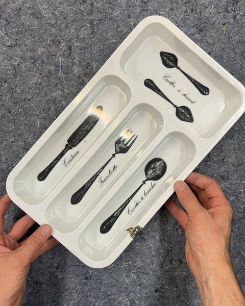 White Plastic Cutlery Organizer with Utensil Graphics, 9x15"
