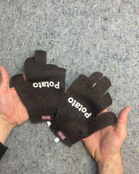 Skrub'a Vegetable Scrubbing Gloves