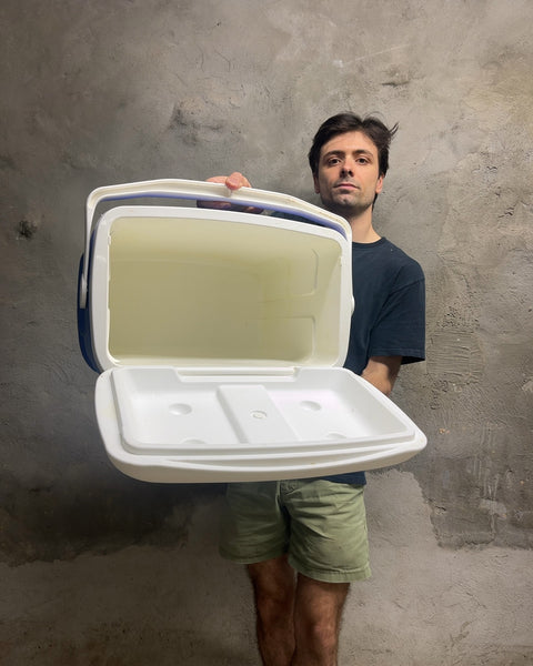 Igloo Blue Hard Sided Cooler with Handle