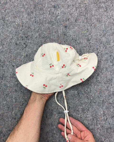 HONGTEYA White Cherry Print Bucket Toddler Hat, Size 50
