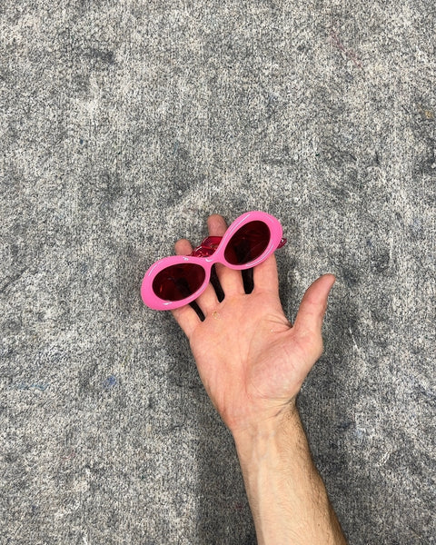 Vibrant Pink Retro Oval Clout-style Sunglasses