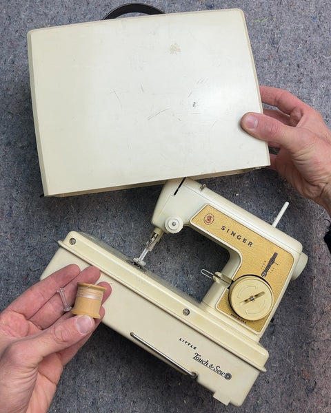 Vintage Singer Little Touch & Sew Sewing Machine, Doesn't Come With The Pedal