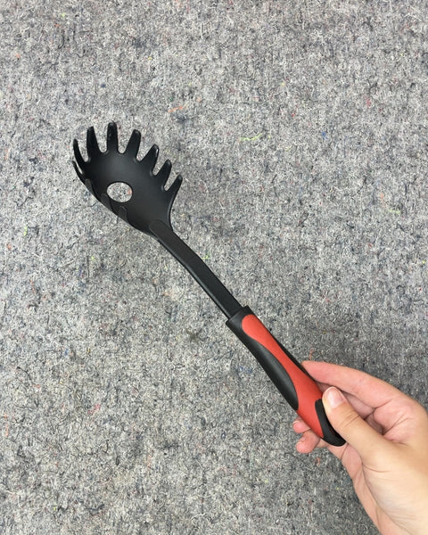 Black and Red Pasta Server