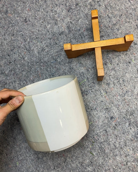 Sexy Ceramic Planter with Wooden Stand, 7"